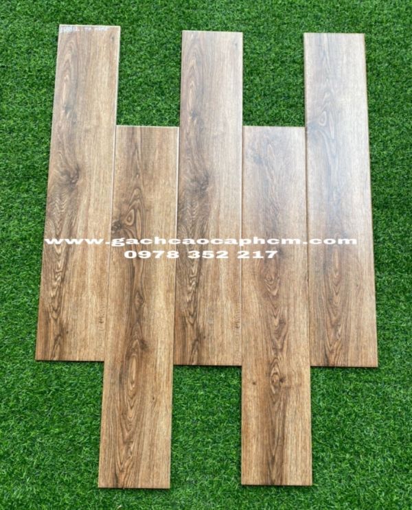 Gạch giả gỗ vân xoáy nhập khẩu 15x80 thùng bao nhiêu viên