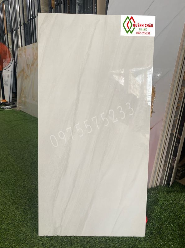 Đá ốp tường 40x80 đồng chất bóng kính trung quốc