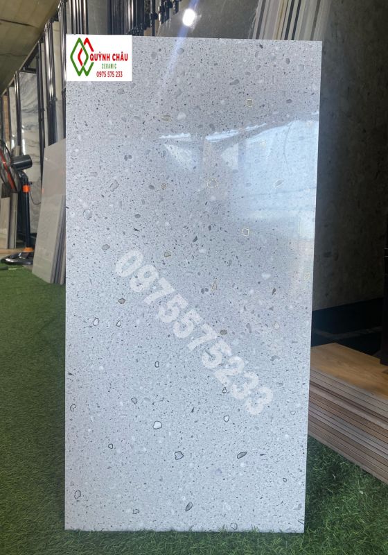 Đá ốp tường 40x80 khắc vàng kim trung quốc