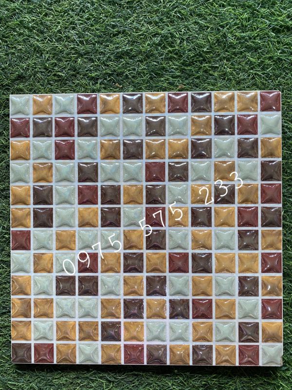 Gạch điểm 30x30 ốp tường nhũ kim tuyến vàng