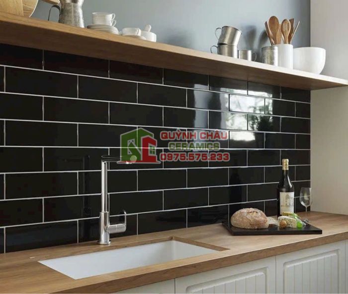 Gạch thẻ bóng 75x300 màu đen tuyền