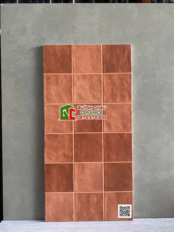 Gạch 30x60 giả thẻ nâu đỏ hiệu ứng cổ điển