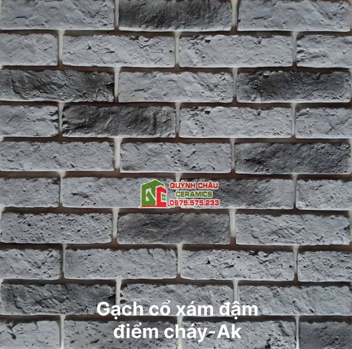 Gạch bê tông giả cổ xám đậm điểm cháy