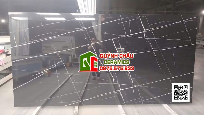 Gạch bóng kiếng 160x320 đá đen tia chớp vân trắng