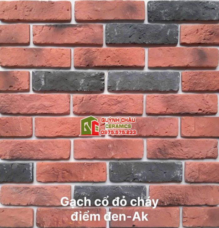 Gạch giả cổ bê tông màu đỏ cháy điểm đen