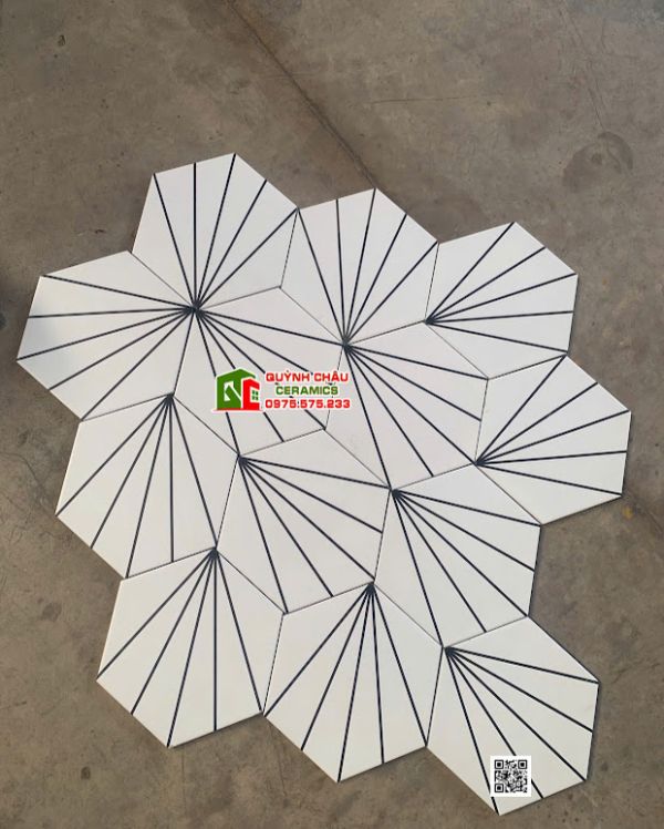Gạch lục giác 20x23 cm màu trắng xòe quạt 5 tia đen