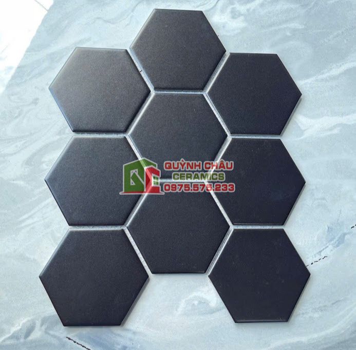 Gạch mosaic lục giác đen mờ chip to