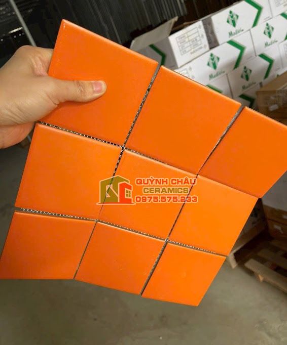 Gạch mosaic vỉ 10x10 thẻ chip màu cam mờ