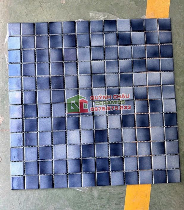 Gạch mosaic xanh dương hiệu ứng màu