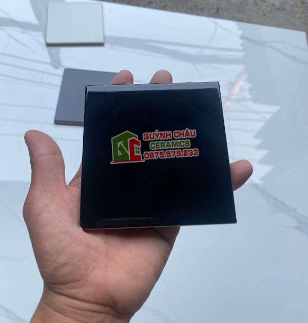 Gạch thẻ 10x10 màu đen bóng