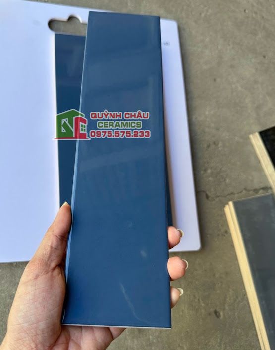 Gạch thẻ bóng 75x300 màu xanh dương