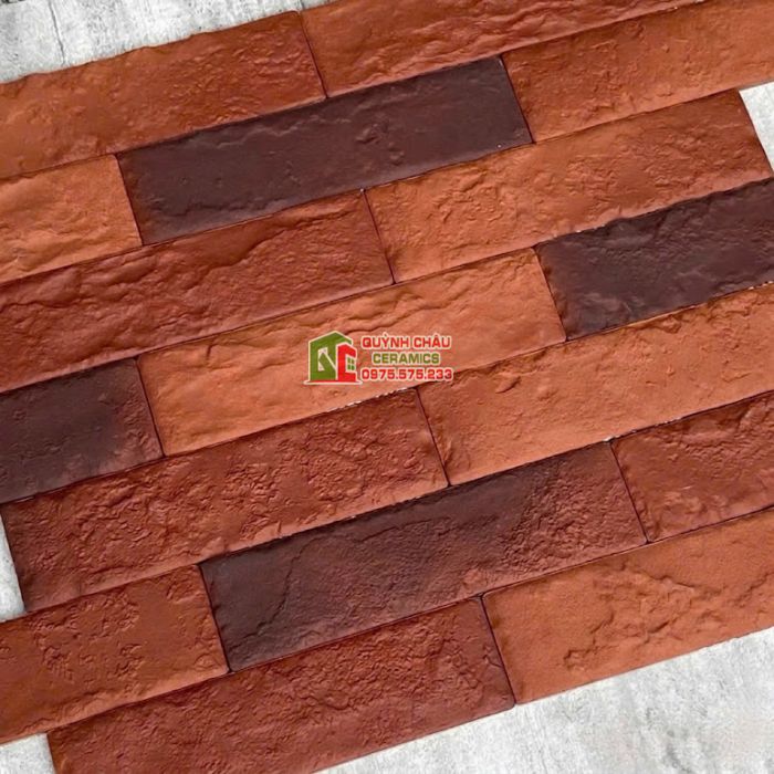 Gạch thẻ giả cổ bề mặt nhám sần sùi màu đỏ gạch nâu đậm đen
