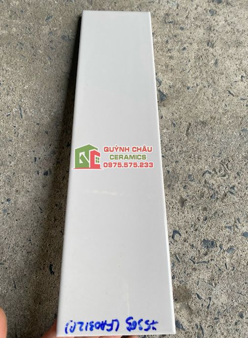 Gạch thẻ màu ghi bóng 75x300 nhập khẩu