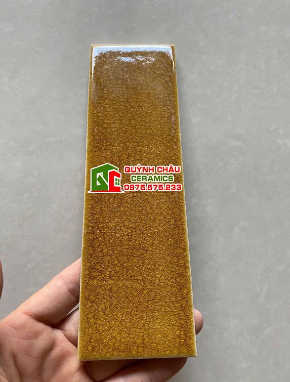 Gạch thẻ màu vàng men rạn 6x20 xương đá