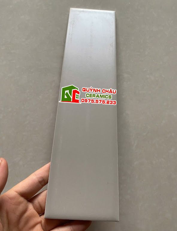Gạch thẻ mờ xám 75x300 trung quốc