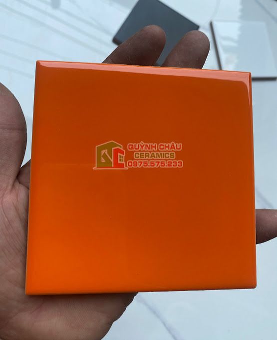 Gạch thẻ trang trí 10x10 màu cam bóng