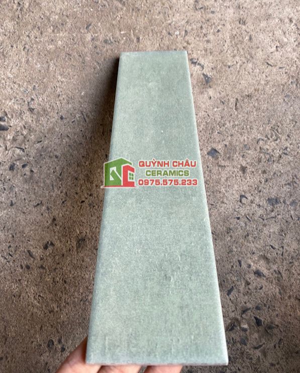Gạch thẻ xanh hiệu ứng 75x300 đá mờ