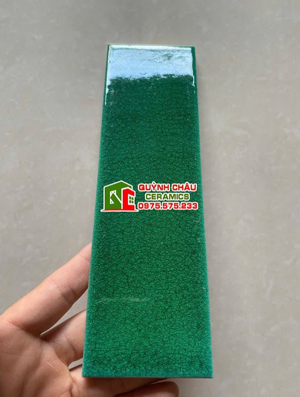 Gạch thẻ xanh lá men rạn 6x20 trang trí Gạch thẻ xanh lá men rạn 6x20 trang trí
