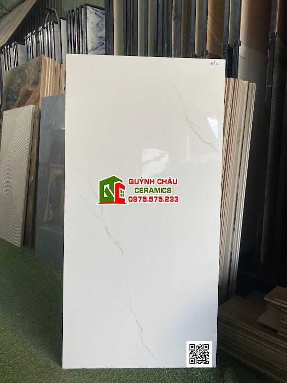 Gạch Vicenza 60x120 trắng vân mây bóng kính         Gạch Vicenza 60x120 trắng vân mây bóng kính
