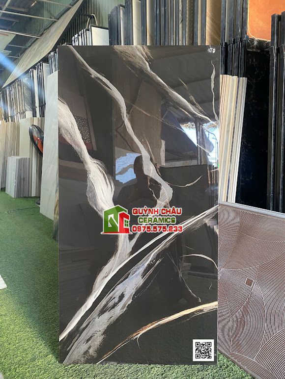 Mẫu gạch 60x120 bóng kính đen vân đá sang trọng