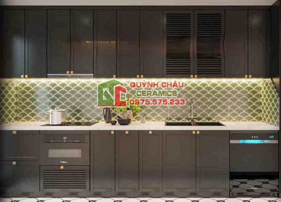 phối cảnh mosaic men rạn màu vàng vảy cá