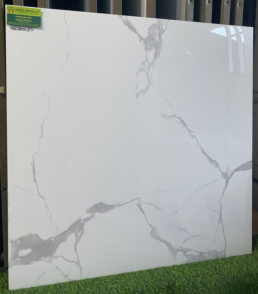 Gạch lát nền trắng vân khói 80x80 ttc