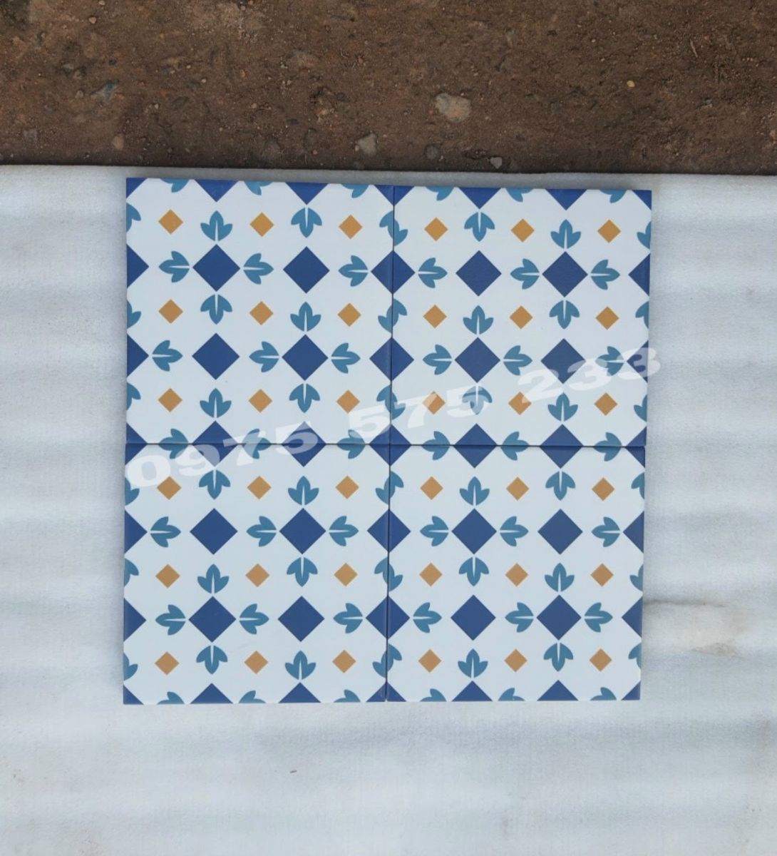 Gạch bông 200x200 dán tường