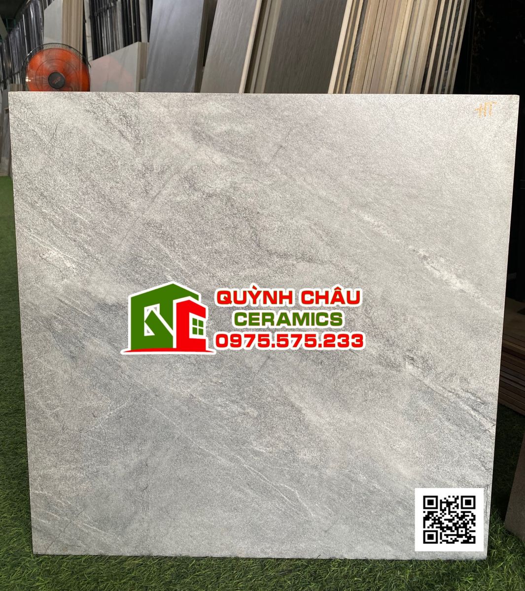 Gạch 600x600 mờ giả đá lát nền phòng khách đẹp