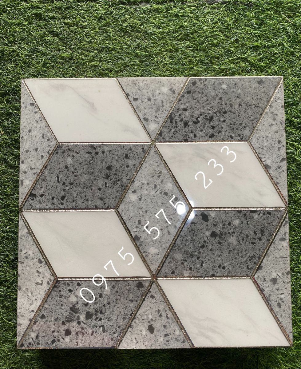 Gạch ốp tường điểm 30x30 nhũ vàng
