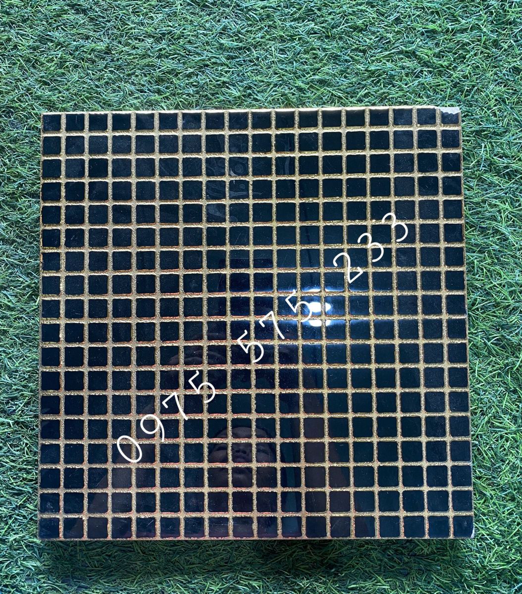 Gạch điểm nhũ vàng đen bóng 30x30 đẹp